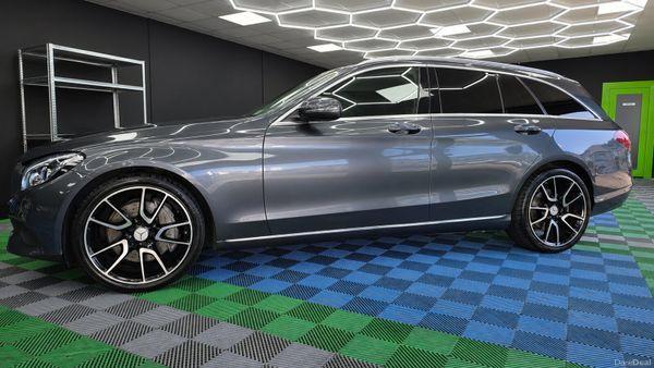 Mercedes-Benz C350E 278 BHP - photo 9