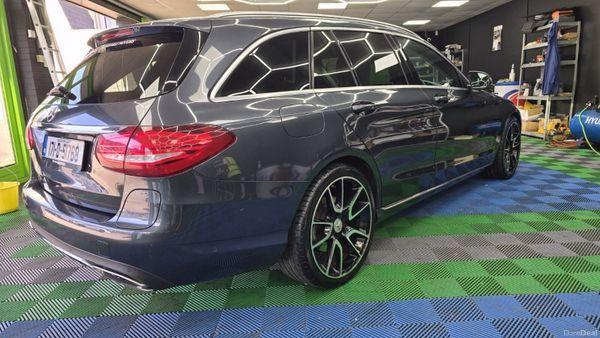 Mercedes-Benz C350E 278 BHP - photo 11