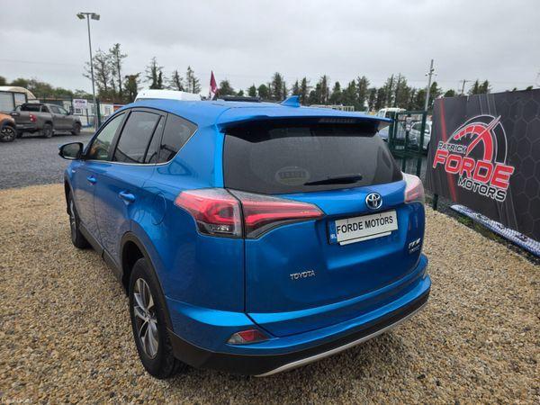 Toyota RAV4 2016 - rear view