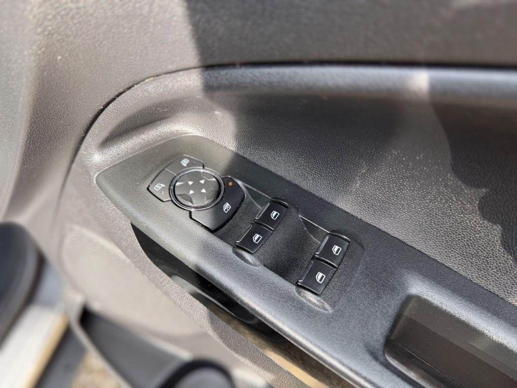 Ford EcoSport - photo 11