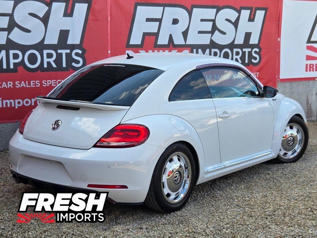 2014 Volkswagen Beetle - photo 2