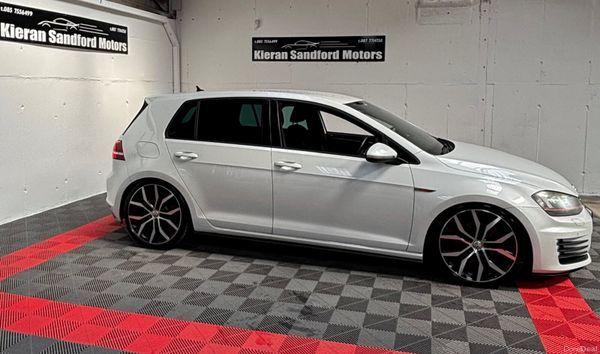 2014 Volkswagen Golf GTI - photo 3
