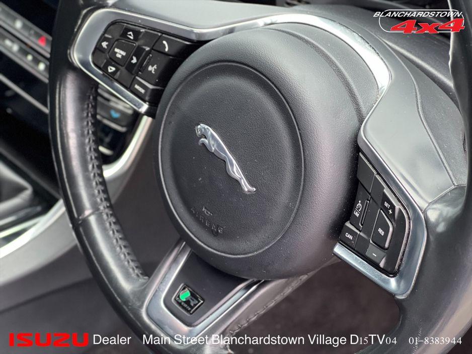 2017 Jaguar XE - photo 19