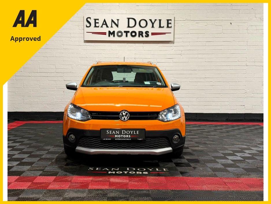 2013 Volkswagen Polo - interior view