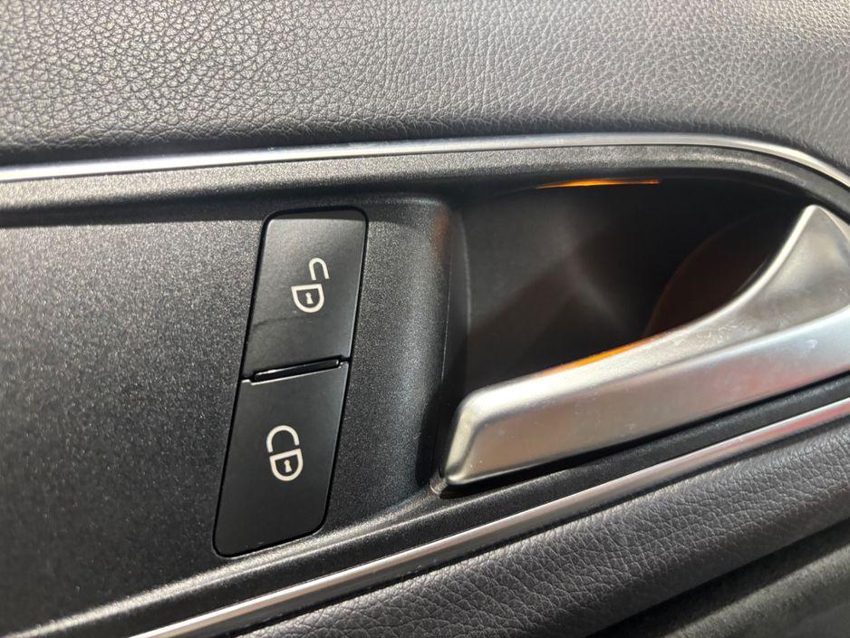 2014 Mercedes Benz 180 - photo 11