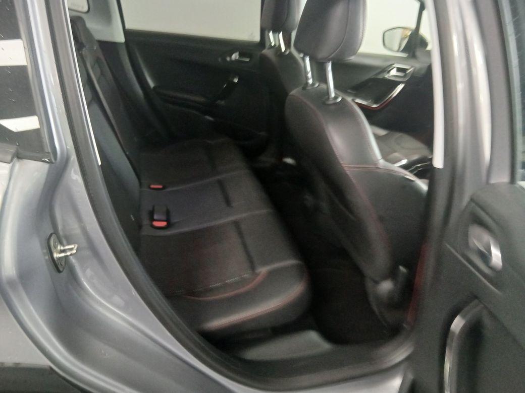 2017 Peugeot 2008 - photo 6
