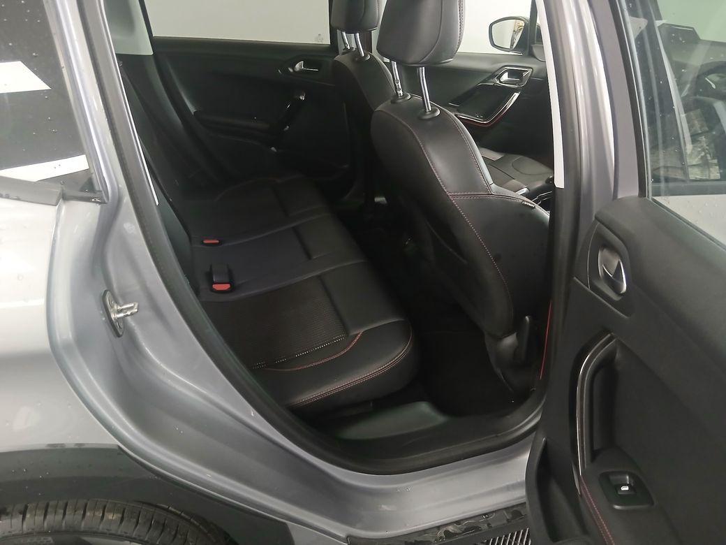 2017 Peugeot 2008 - photo 7