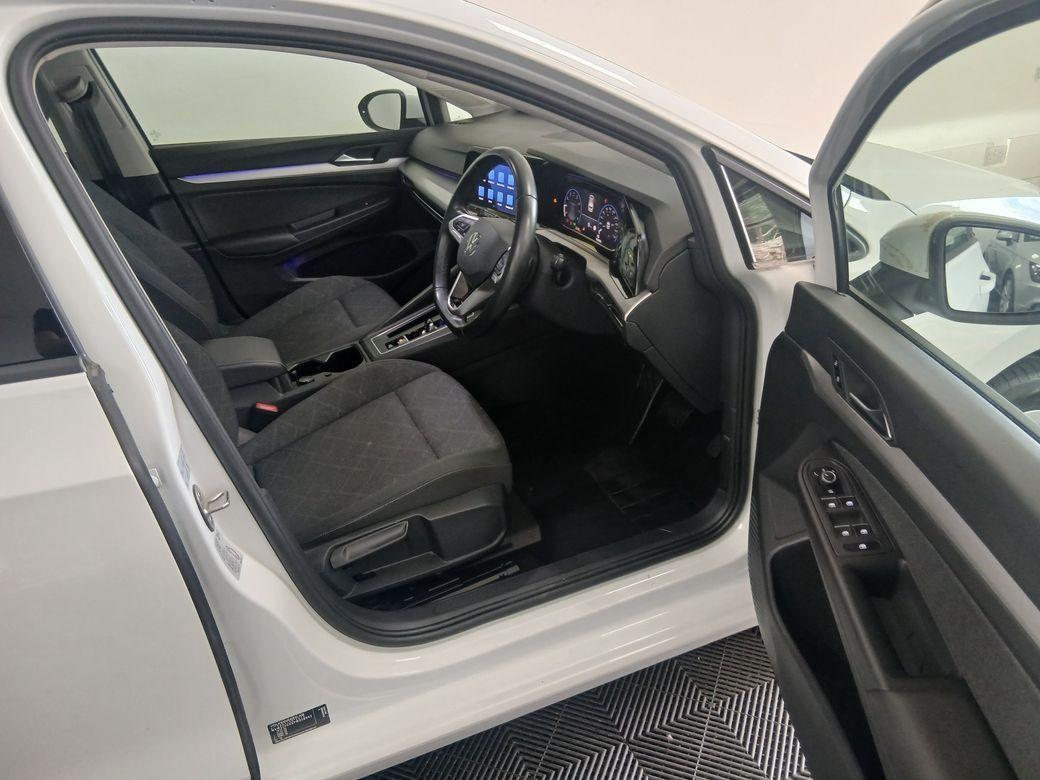 2023 Volkswagen Golf - photo 8
