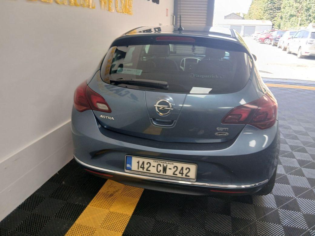 2014 Opel Astra - photo 5