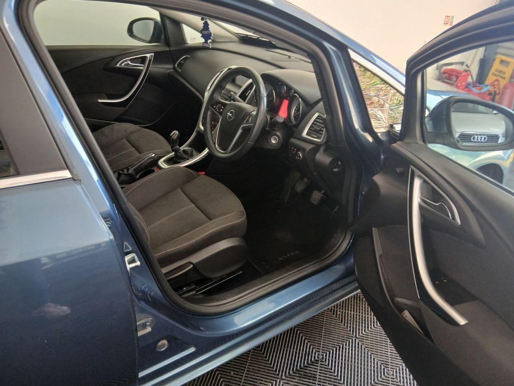 2014 Opel Astra - photo 7