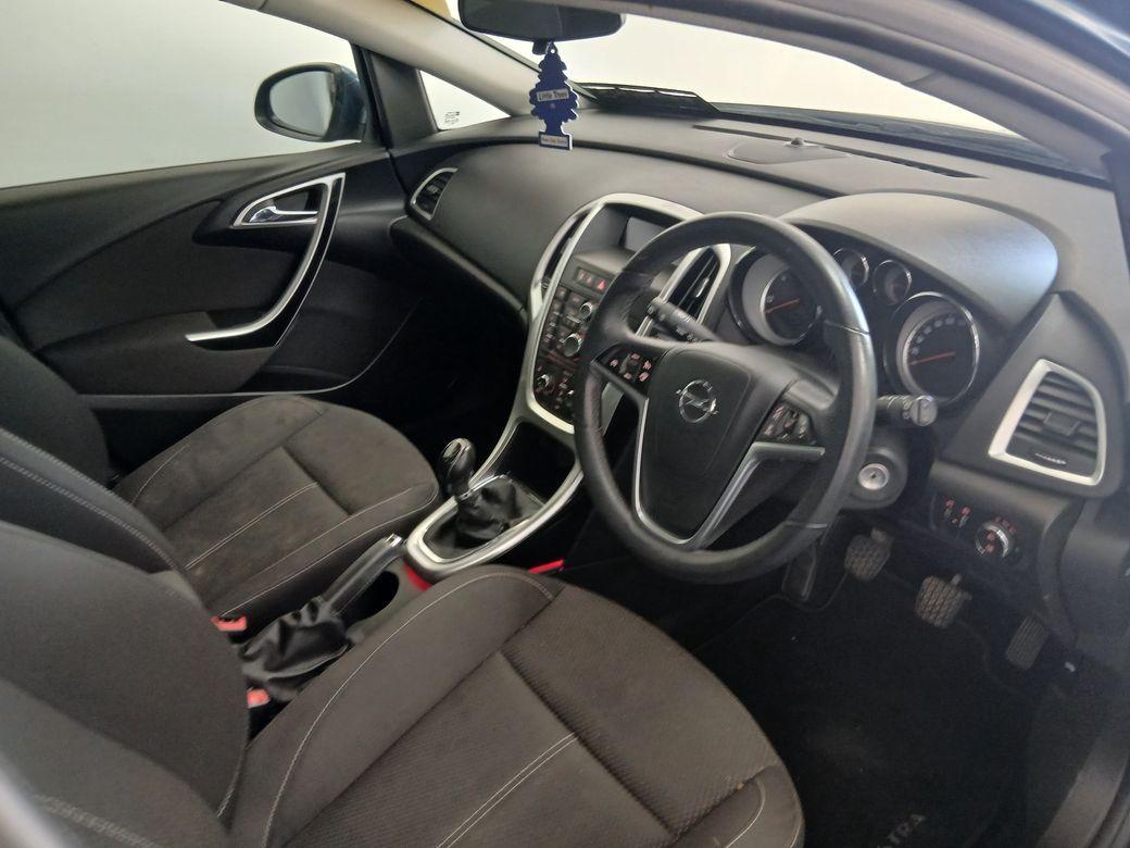 2014 Opel Astra - photo 9