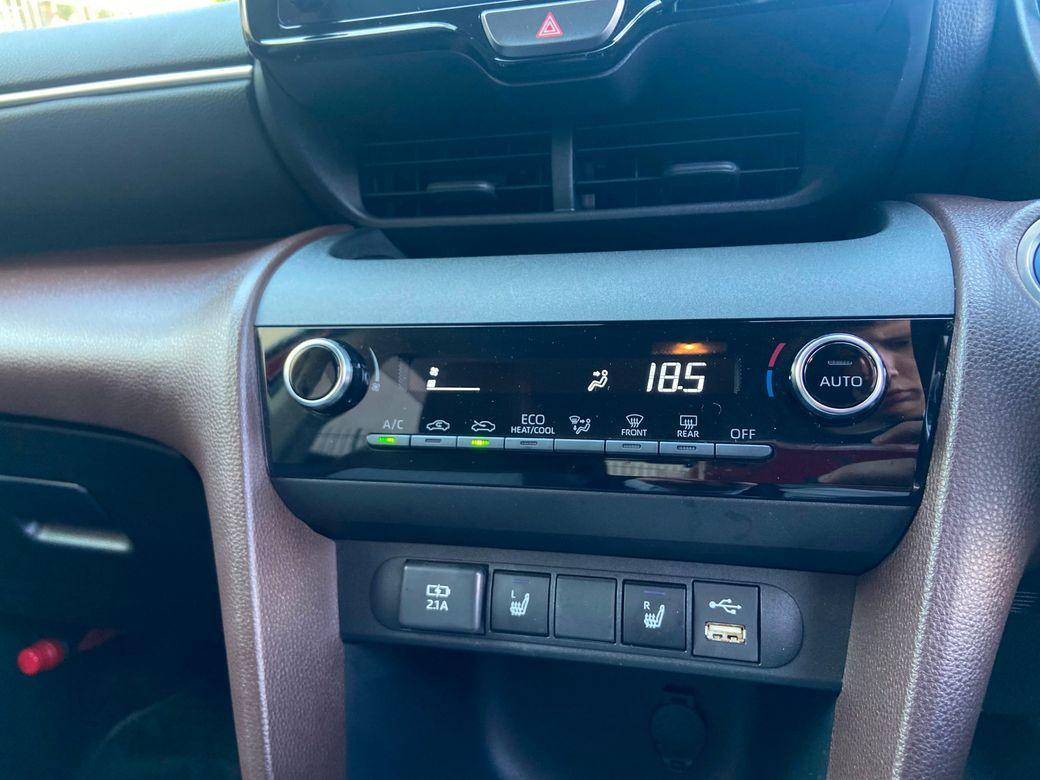 2022 Toyota Yaris Cross - photo 13