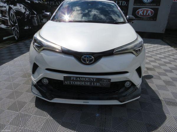 2017 TOYOTA C-HR HYBRID JEEP AUTO 1.8 - interior view