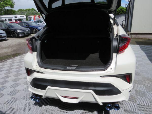 2017 TOYOTA C-HR HYBRID JEEP AUTO 1.8 - photo 8