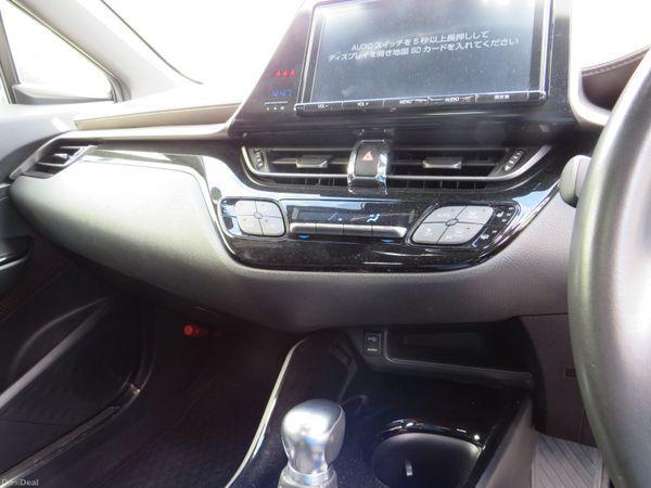 2017 TOYOTA C-HR HYBRID JEEP AUTO 1.8 - photo 10