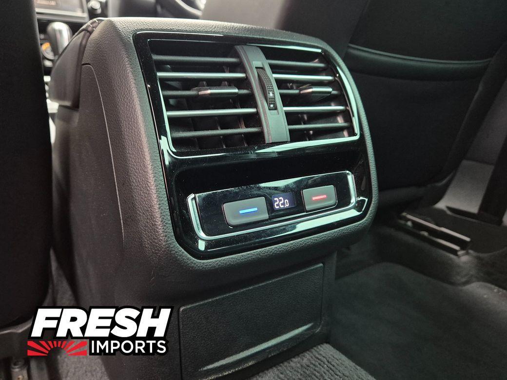 2016 Volkswagen Passat 2.0 Petrol Automatic - photo 15