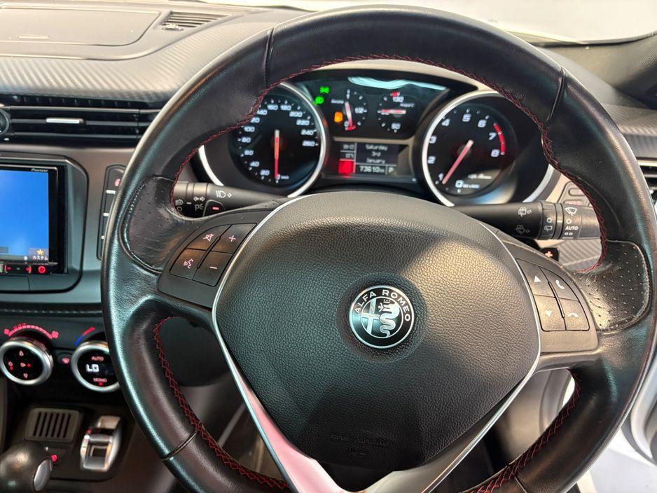 2017 Alfa Romeo Giulia - photo 8