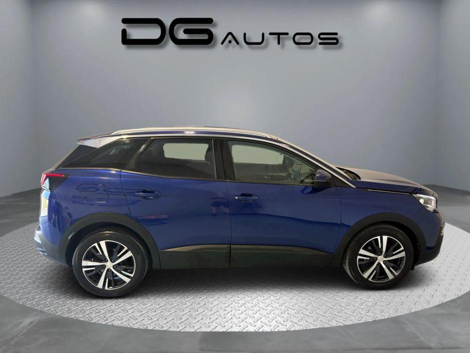 2019 Peugeot 3008 1.5 Diesel - interior view