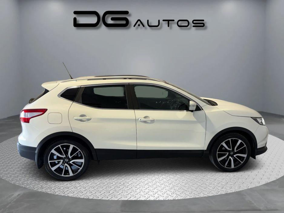 Nissan Qashqai Diesel MPV in Limerick - exterior view