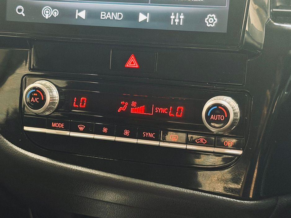 2020 Mitsubishi Outlander 2.4 PHEV Automatic 4x4 in Dublin - photo 16
