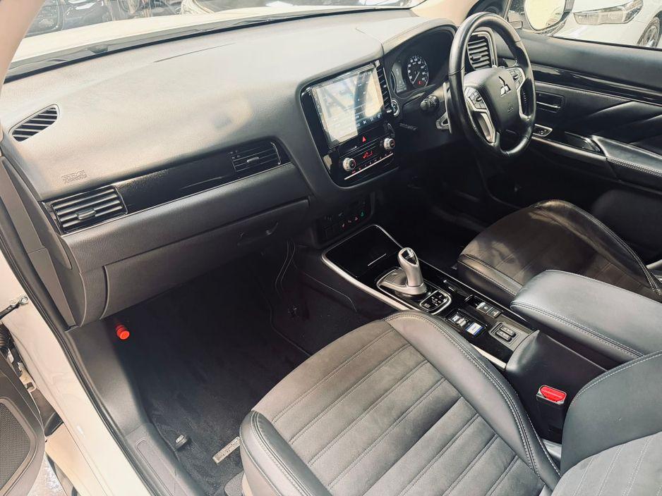 2020 Mitsubishi Outlander 2.4 PHEV Automatic 4x4 in Dublin - photo 10