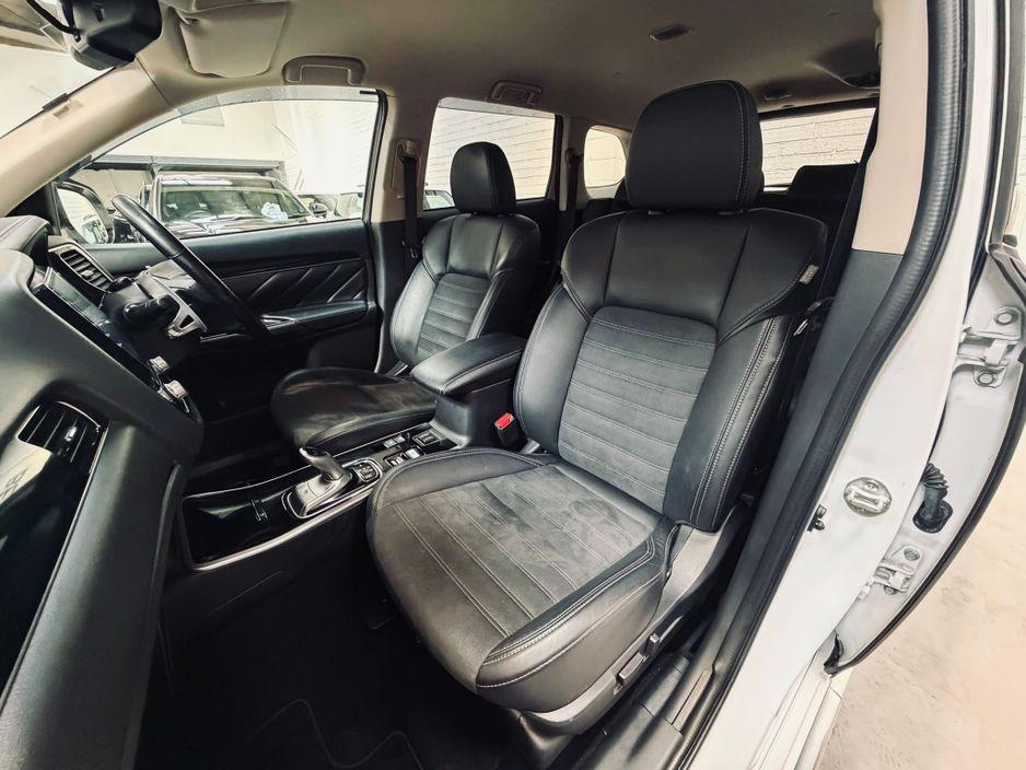 2020 Mitsubishi Outlander 2.4 PHEV Automatic 4x4 in Dublin - photo 11