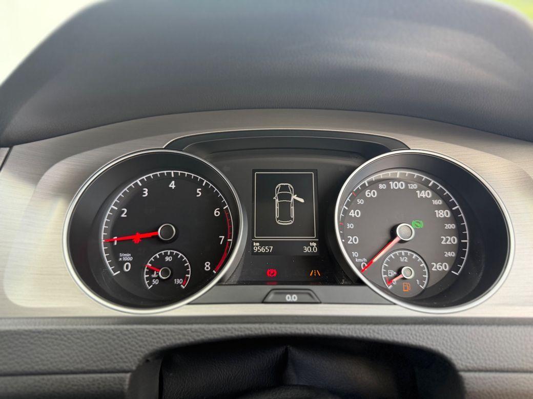 2016 Volkswagen Golf 1.2 Petrol Automatic for Sale in Dublin - photo 9
