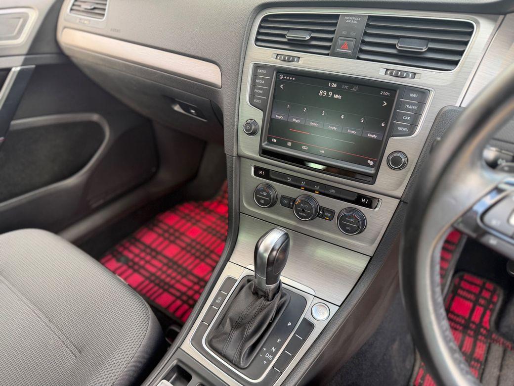 2016 Volkswagen Golf 1.2 Petrol Automatic for Sale in Dublin - photo 10