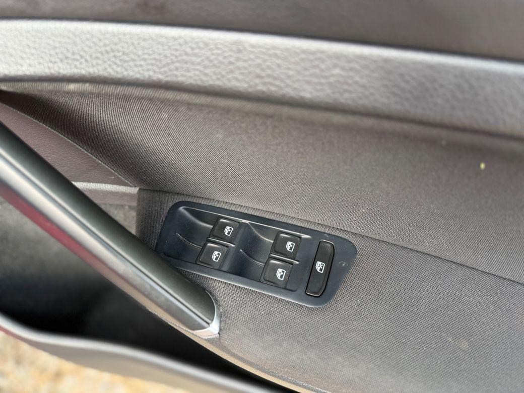 2016 Volkswagen Golf 1.2 Petrol Automatic for Sale in Dublin - photo 12